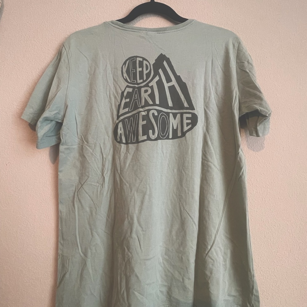 Mountain Hardwear Keep Earth Awesome tee